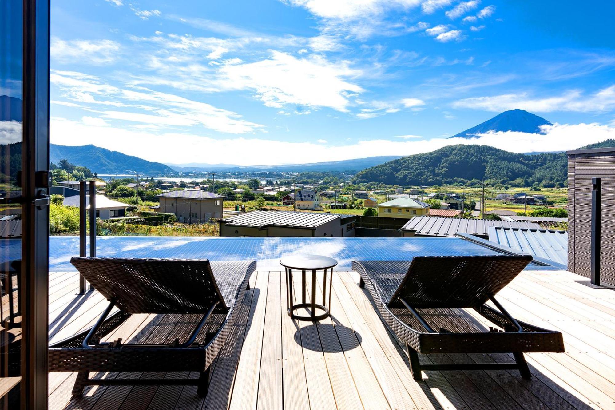 Fuji View And Tsumugi Kawaguchiko